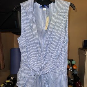 NWT boutique top, large